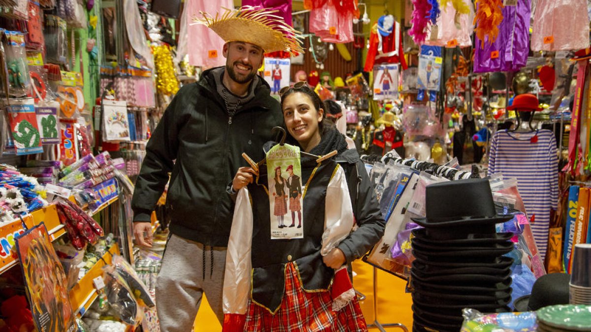 Molts lleidatans han optat per vestits més tradicionals.