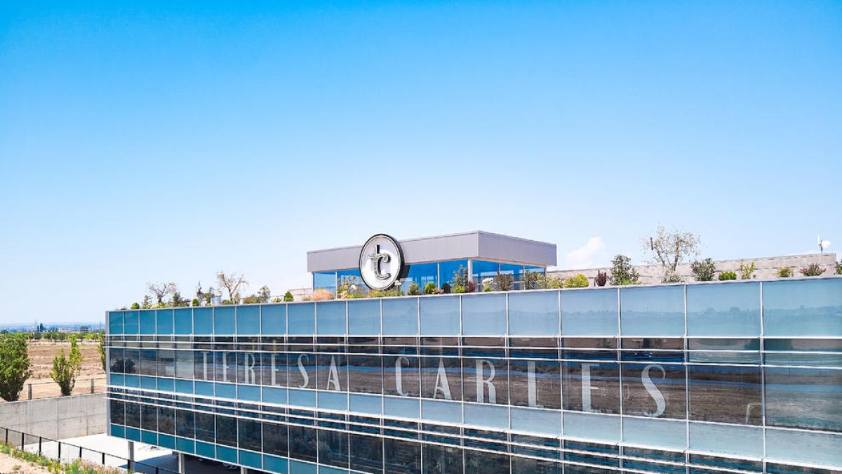 El centre de producció situat a Bell-lloc té 6.500 m2.