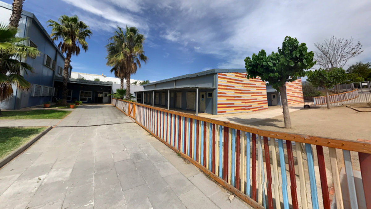 Cinco menores, implicados en una agresión sexual a dos compañeros en un instituto del Vendrell