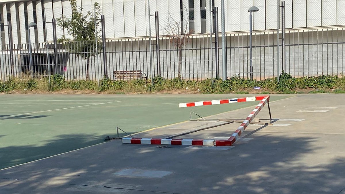 Estat d’unes de les instal·lacions esportives a Cappont.