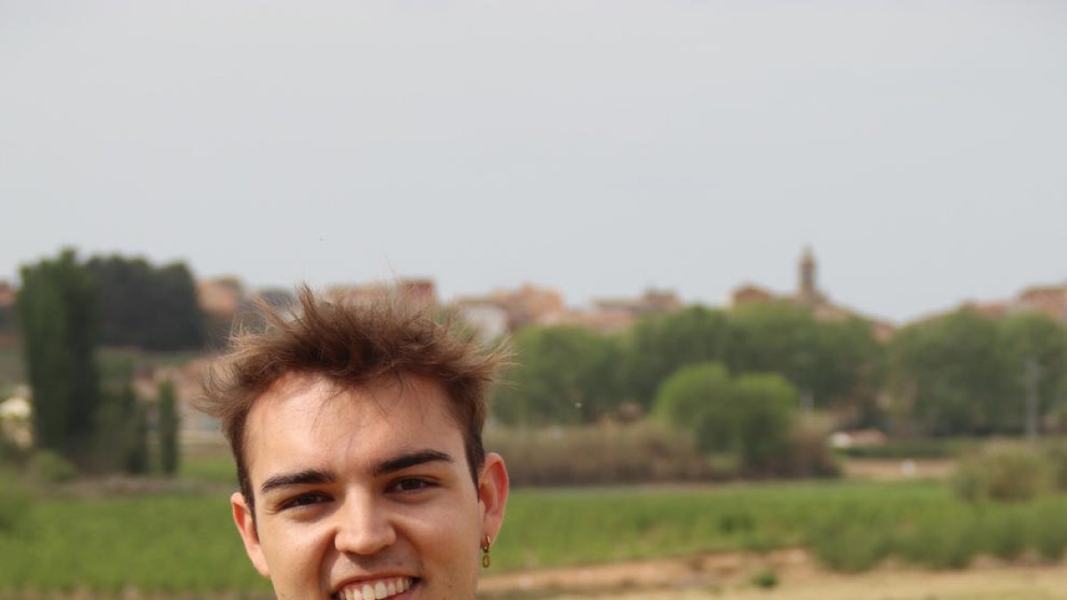 «Des de petit m'havia il·lusionat treballar per al poble»