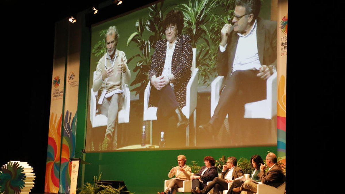 Debate sobre la Covid ayer con Fernando Simón, África González, Rafael Vilasanjuan, Susana Quadrado  y Antoni Trilla.