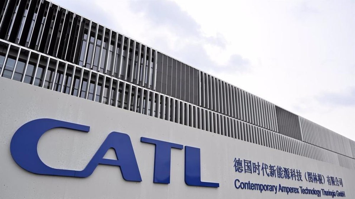 CATL llança una bateria de càrrega superràpida