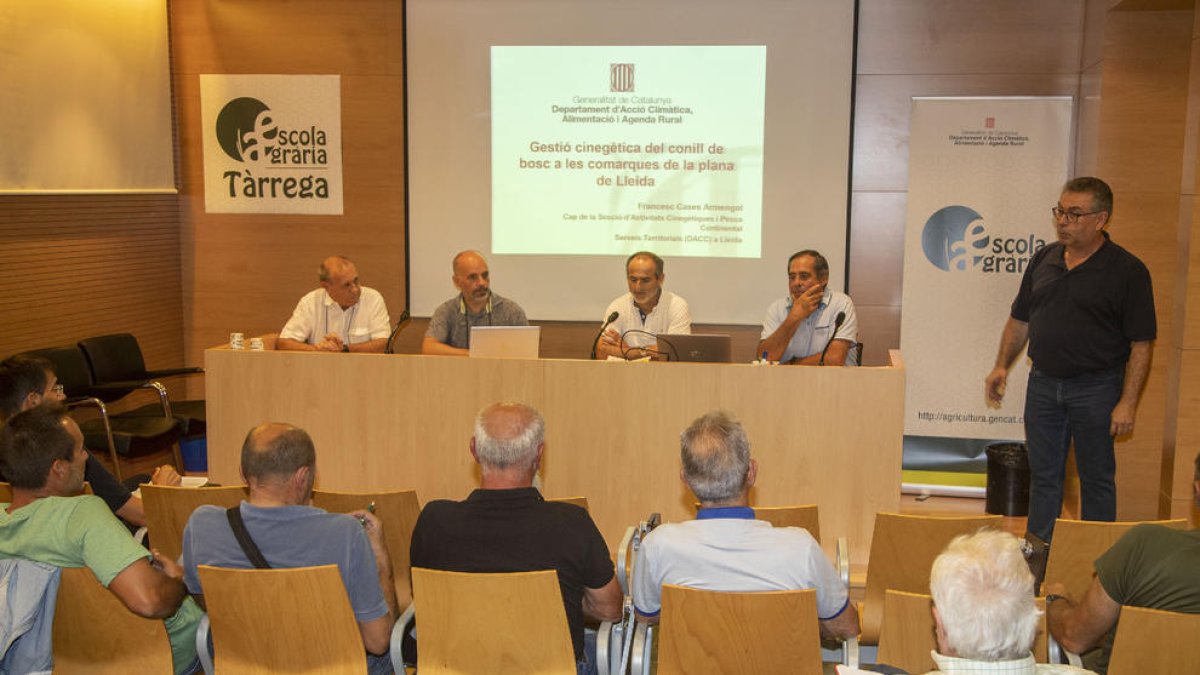 La jornada tècnica sobre caça celebrada ahir a Tàrrega.