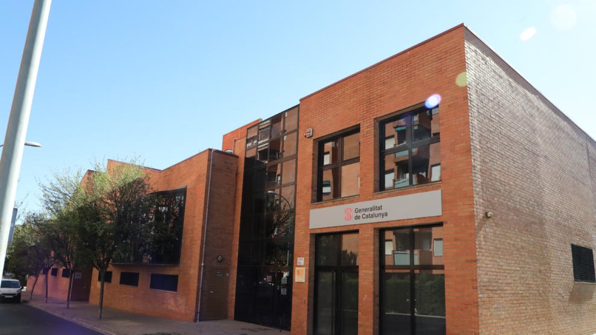 El centre cívic de la Generalitat a la Mariola.