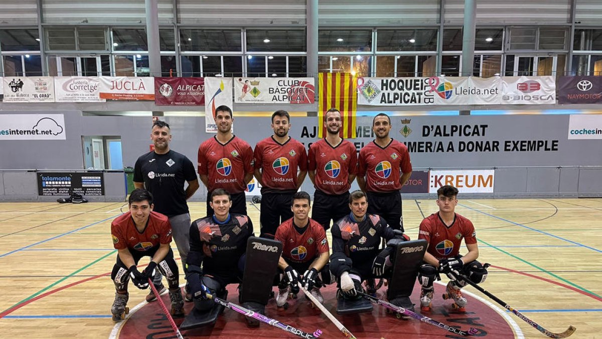 Plantilla del Alpicat, que aspira una temporada más a luchar por el ascenso.