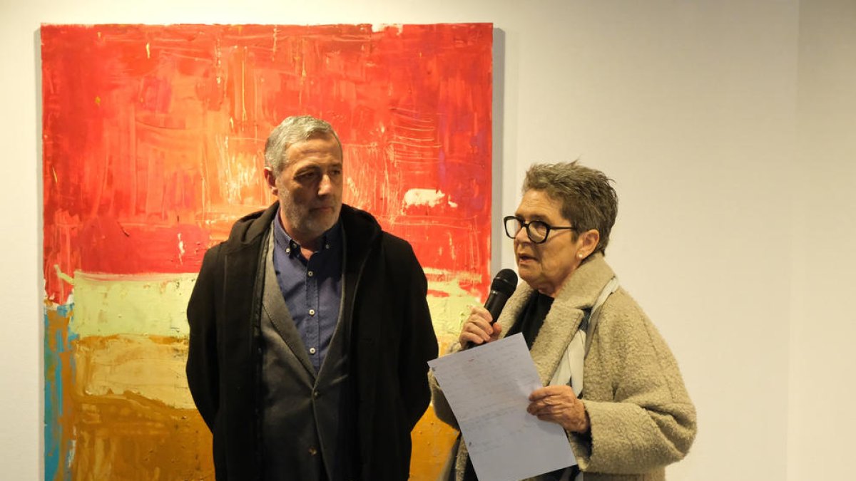 La presidenta del Cercle, Divina Drudis, amb Joanjo Ardanuy.