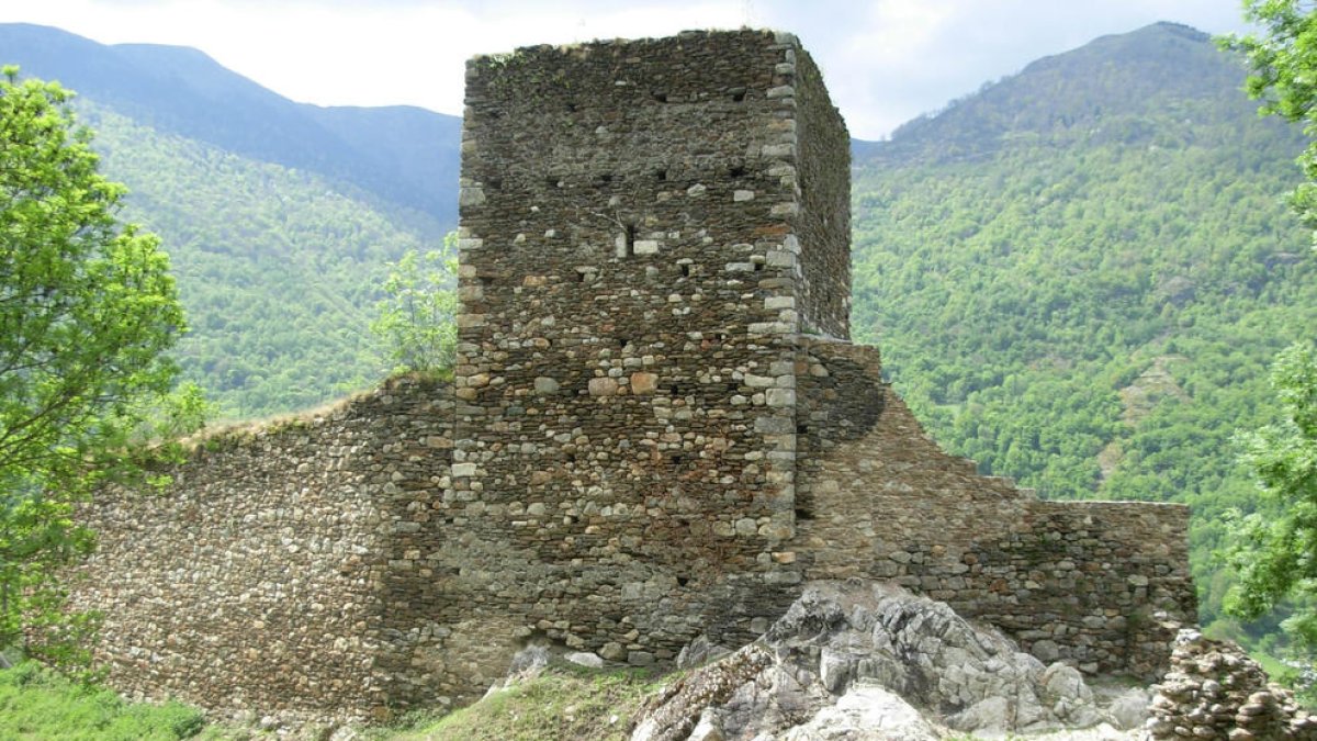 Imagen de archivo de la torre del castillo de la Baronia de Les.