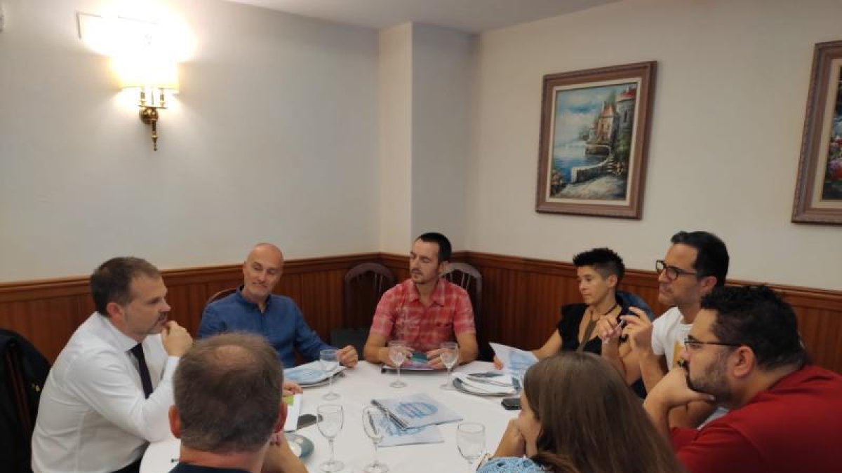 El delegado del Pirineo, ayer en una reunión con la prensa.