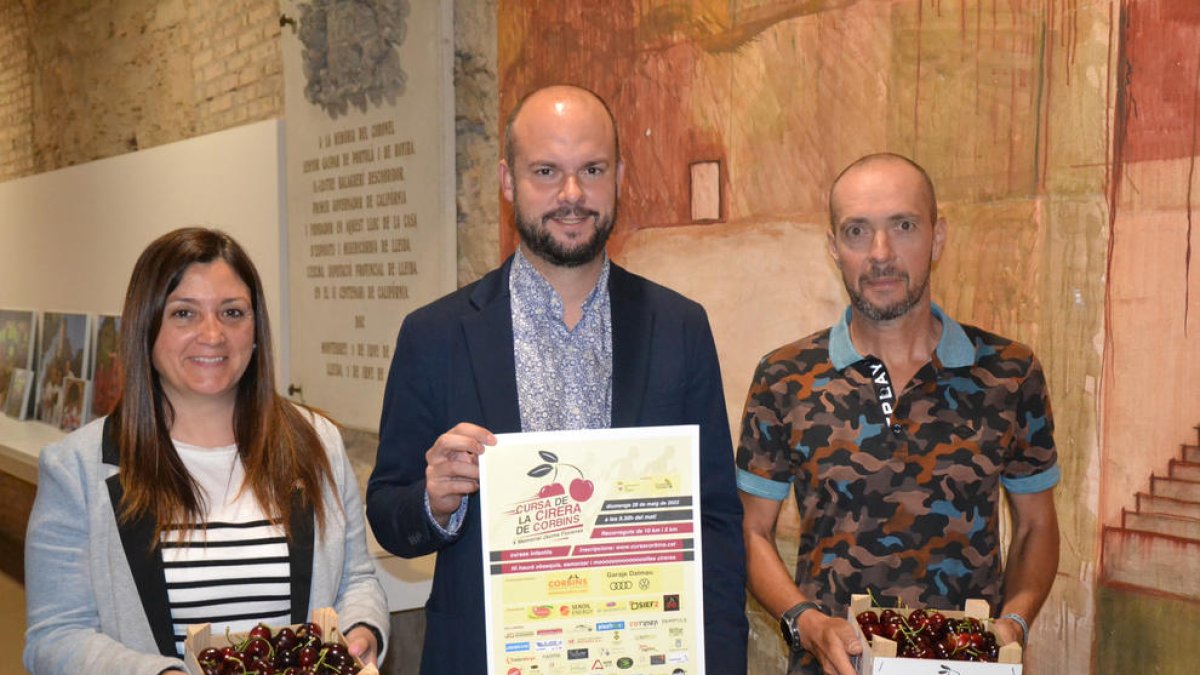 Lourdes Ravetllat, Jordi Verdú i Jordi Camats, durant la presentació ahir de la prova.
