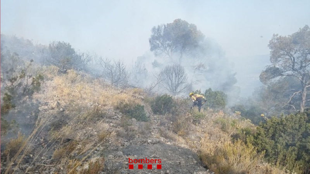 Es declara un nou incendi, aquesta vegada entre Bot i Horta de Sant Joan