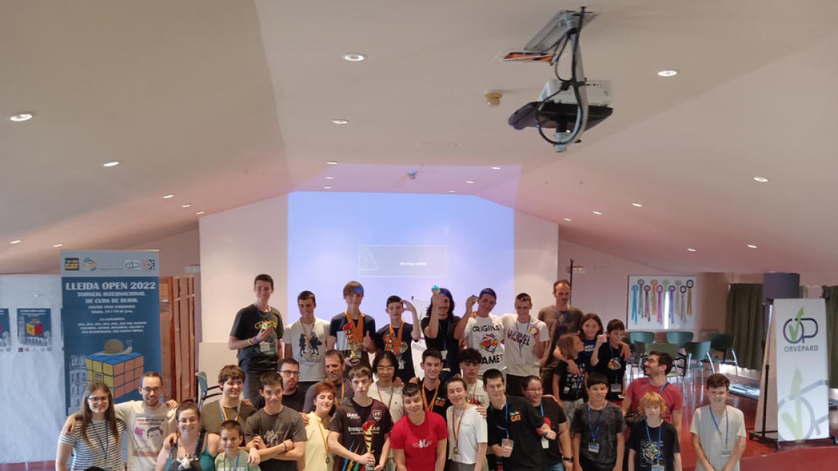 Pardinyes acoge un torneo internacional de cubos de Rubik