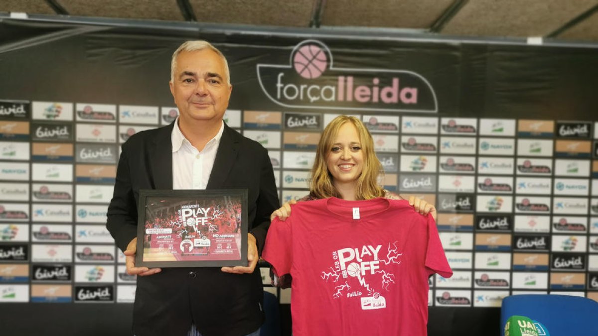 Aliaga y Laura Estadella, responsable del área de comunicación, presentaron ayer la campaña.