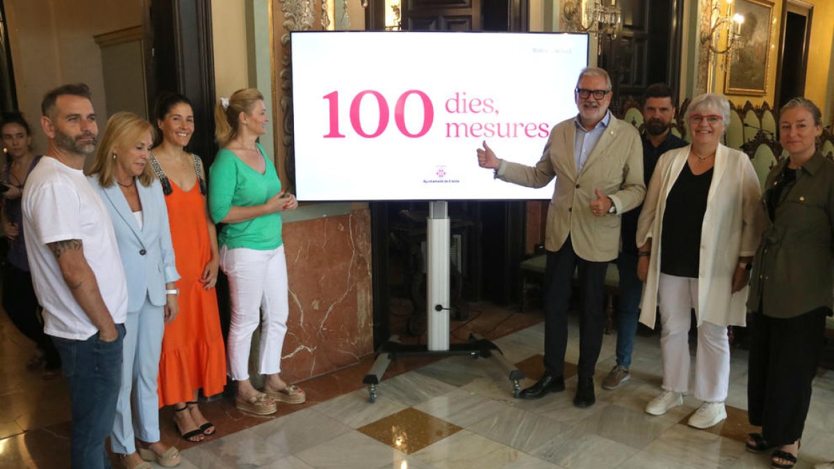 Larrosa insta a estudiar les alternatives per les línies MAT abans de