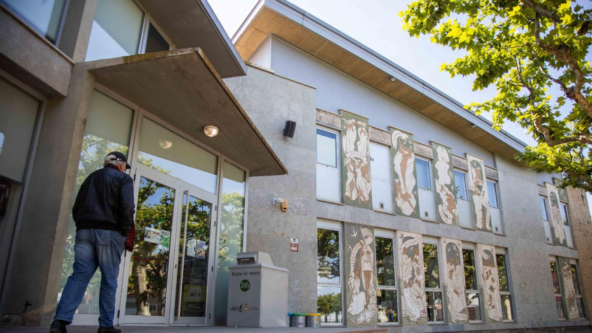 La Biblioteca Marquès d’Olivart de les Borges, un dels refugis.