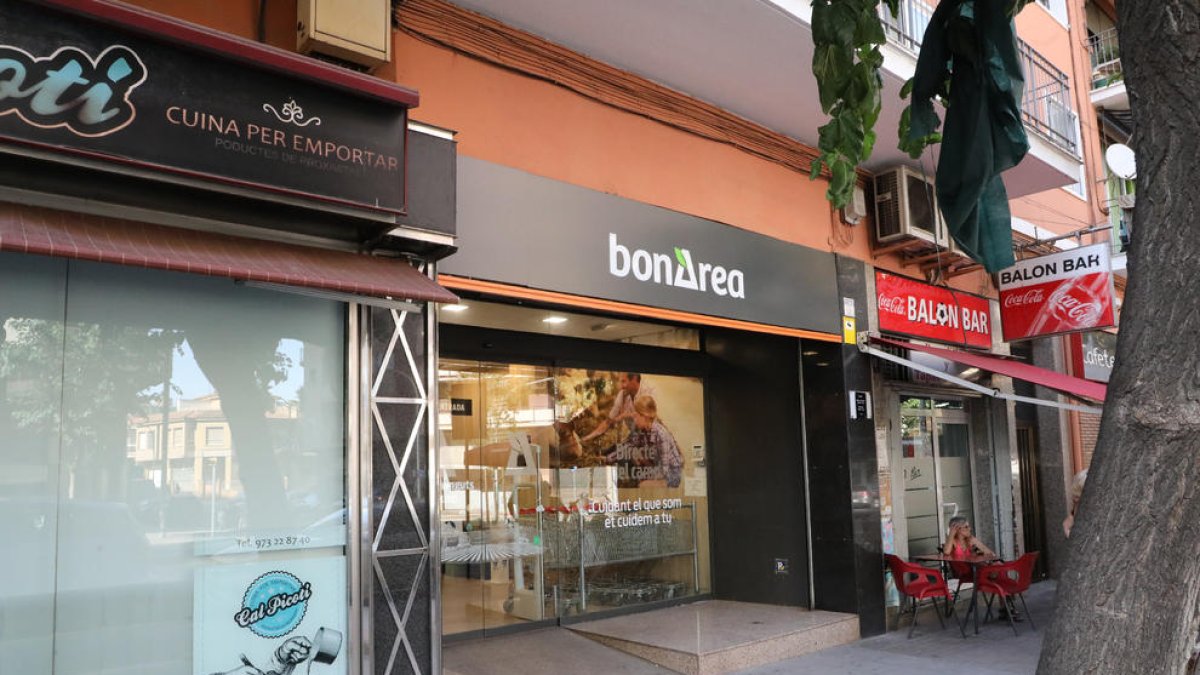 Imagen del supermercado en el que se produjo el robo.