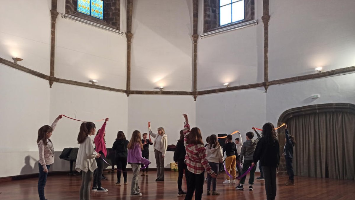 Una de las sesiones del proyecto ‘Dansa’t’.