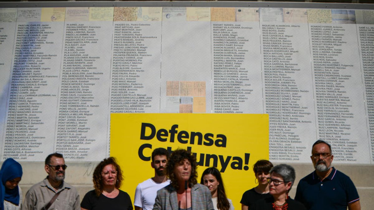 La candidata d’ERC, Teresa Jordà, ahir al Camp de la Bota a Sant Adrià de Besòs.