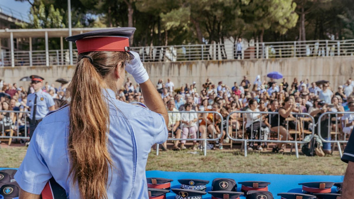 Interior convoca 850 noves places per al cos dels Mossos d'Esquadra i en reserva un 40% per a dones