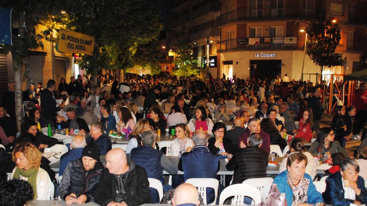 La llonganissada popular va omplir de públic la festa major.
