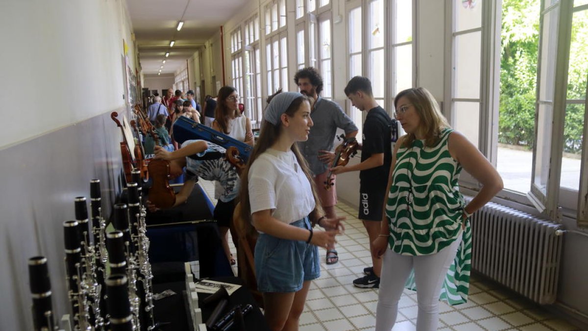 La 19a Fira de Lutiers de Cervera aplega una vintena d'artesans