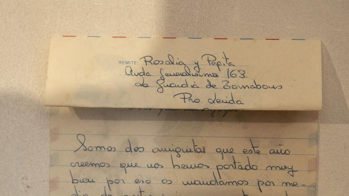 Antiguas cartas. La muestra expone cartas enviadas entre 1959 y 1980, la gran mayoría escritas en castellano.