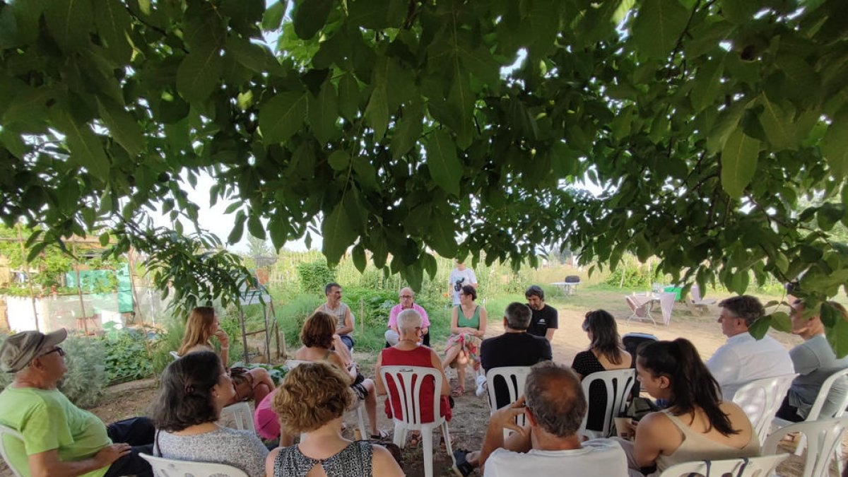 La delegación leridana inició su labor ayer con una charla en los Horts de Rufea.