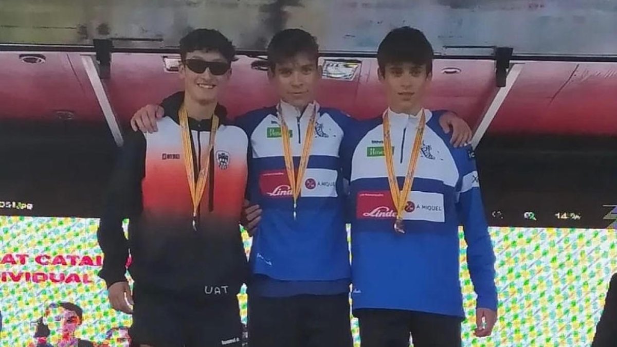 Algunos de los atletas de la Associació Atlètica Xafatolls de Mollerussa que participaron en el Campeonato de Catalunya.