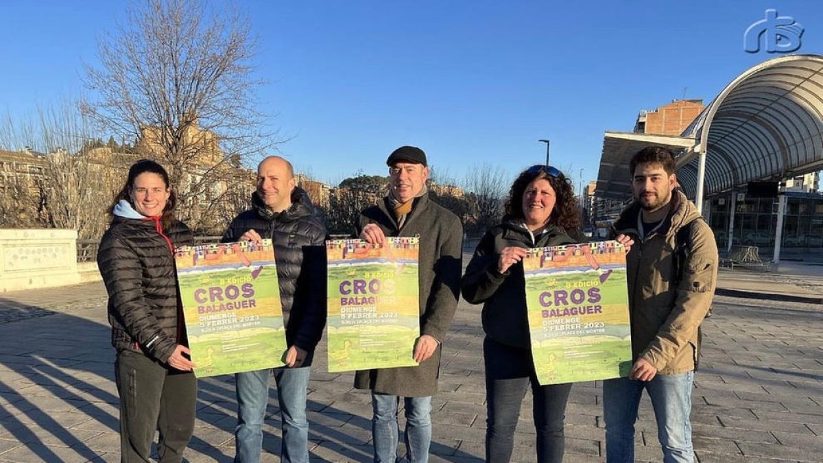 Los organizadores, ayer durante la presentación del Cros.