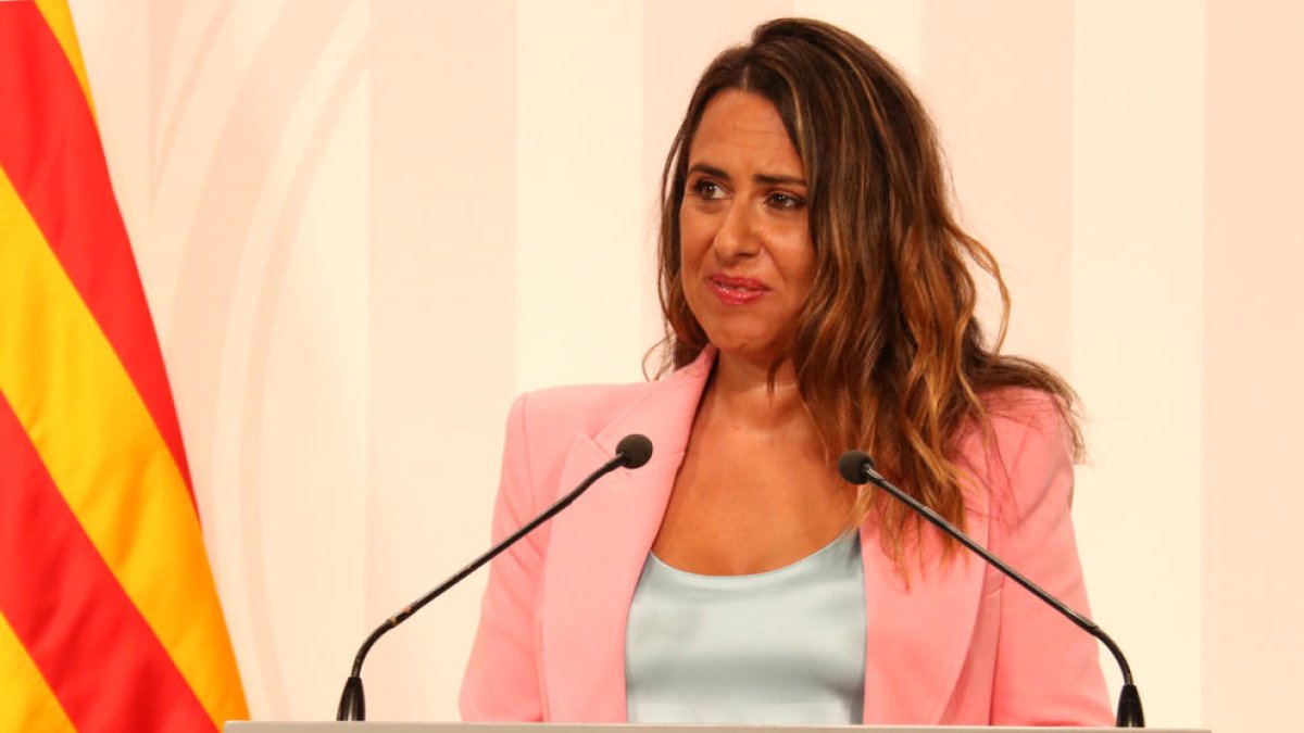 El Govern no contempla una prohibició generalitzada de petards per Sant Joan i només preveu 