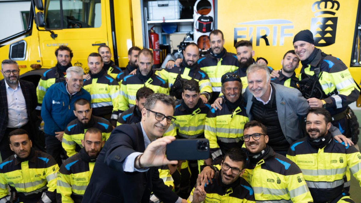 Bolaños ayer en la Palma con efectivos de la EIRIF.