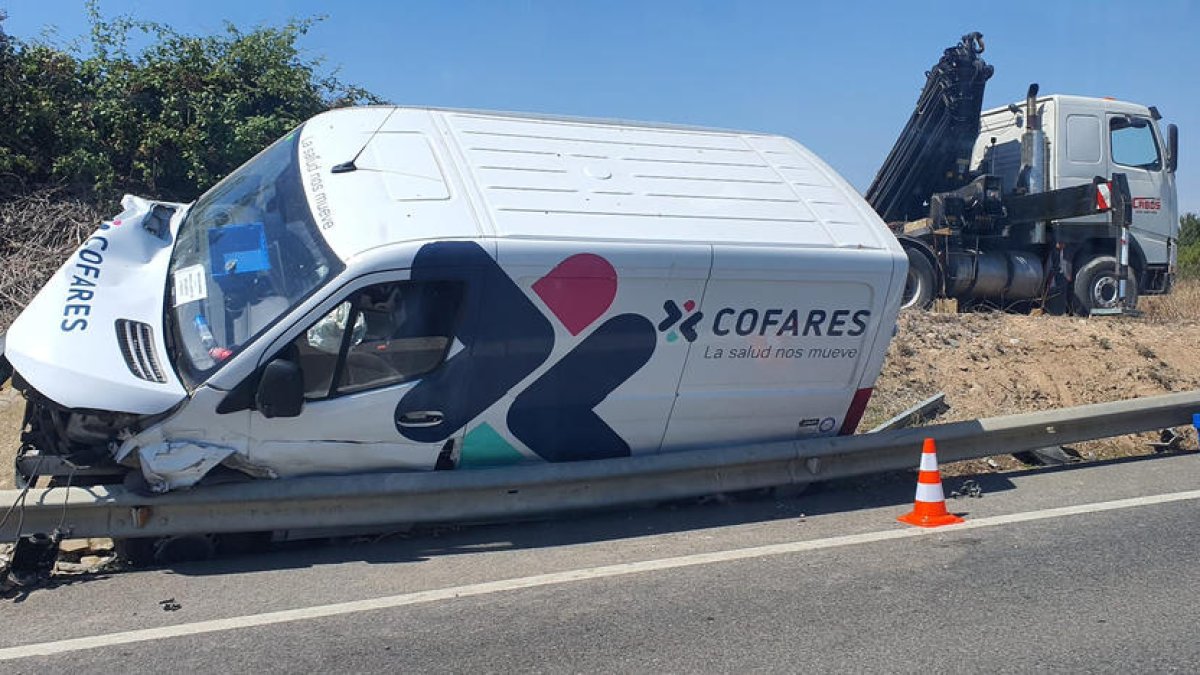 Ferit lleu un conductor en una sortida de via a la C-12 a Corbins