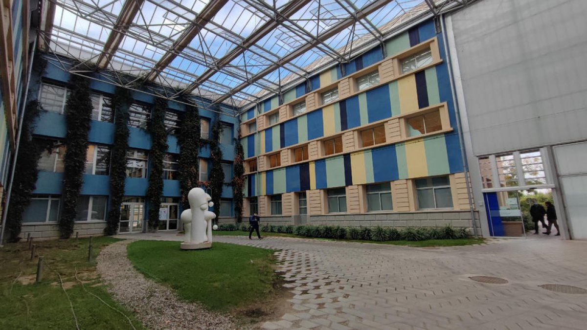 Un dels patis interiors dels edificis en forma d’H del parc de Gardeny.