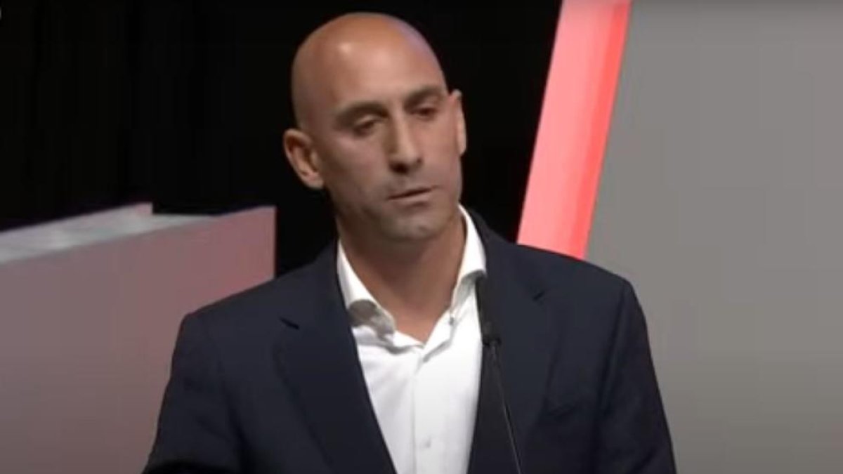 Rubiales no dimiteix