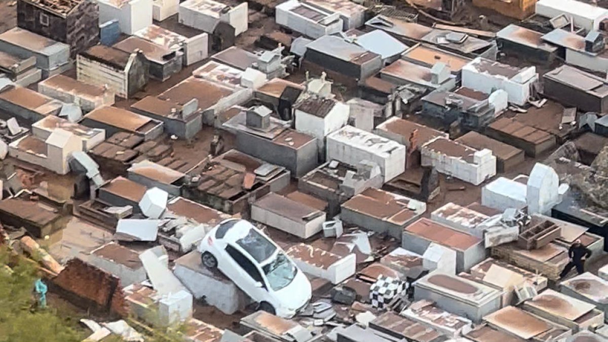 Fotografia aèria feta després del pas del cicló extratropical a la ciutat de Caraá.