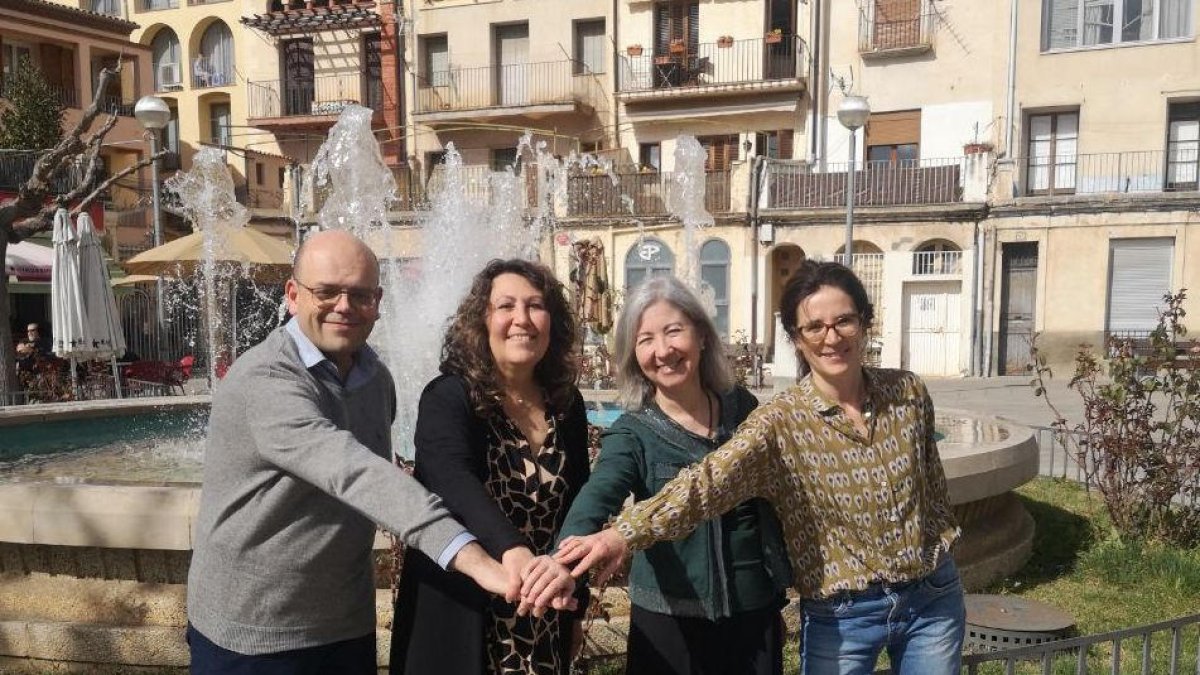 Núria Marín (con chaqueta negra) fue elegida videpresidenta.