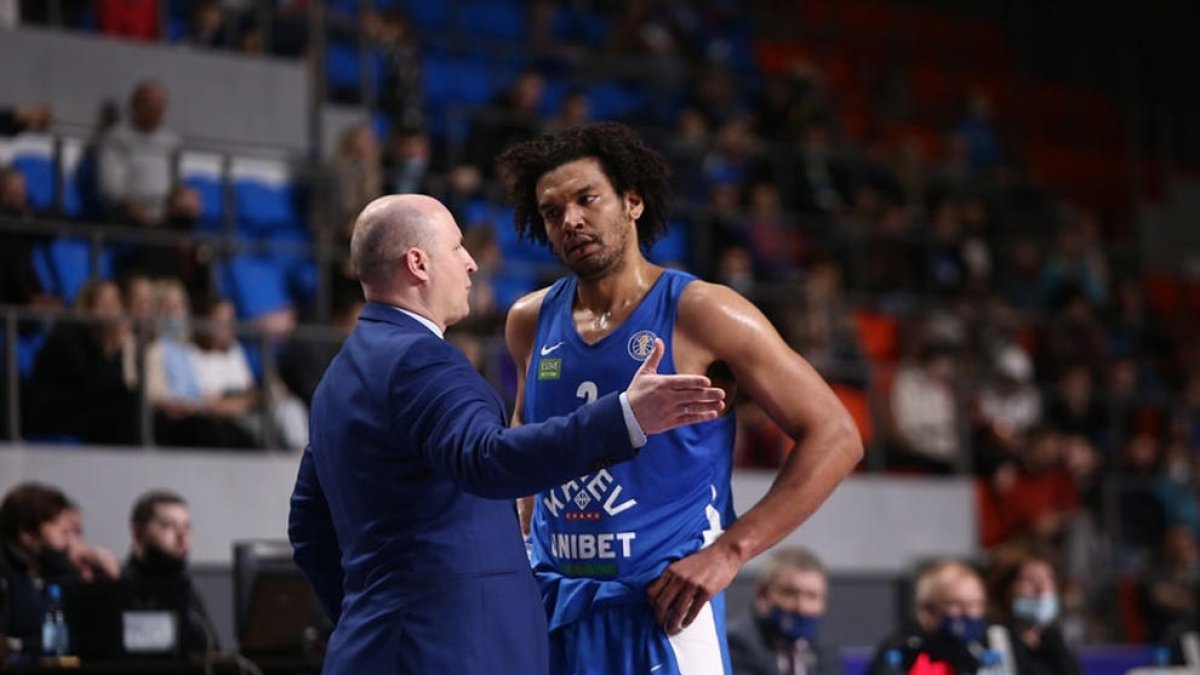 Devin Thomas, con la camiseta del BC Kalev estonio.