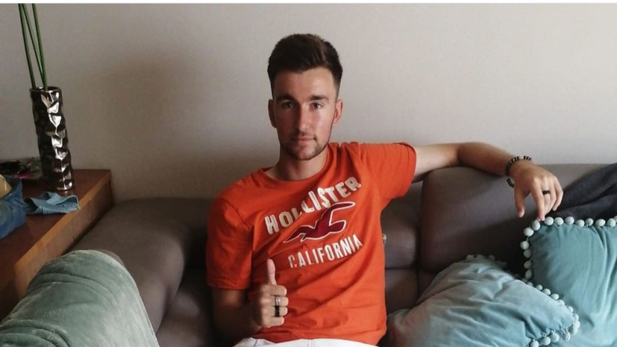 Èric Miret, a casa després de la intervenció de dilluns.