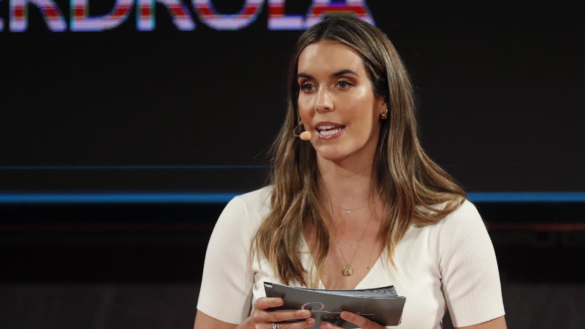 Ona Carbonell, durant la roda de premsa d’ahir.