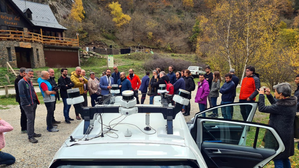El Govern engega al Pallars Sobirà un projecte pioner al medi rural de transport públic amb vehicle sense conductor