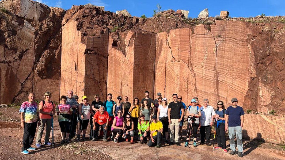 Algunos participantes en la visita a Coll de Mu.