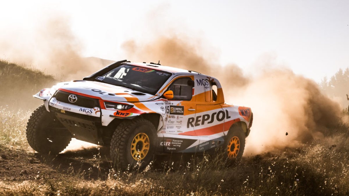 El polvo fue el gran enemigo ayer de Isidre Esteve.