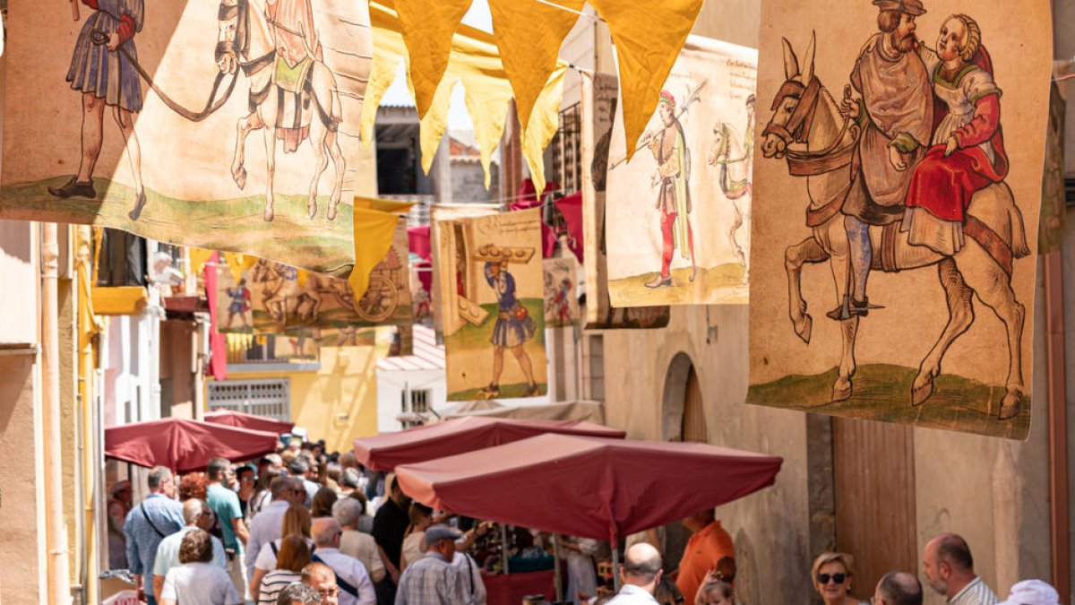 El Mercat Barroc triomfa de nou a Aitona amb un èxit de participació