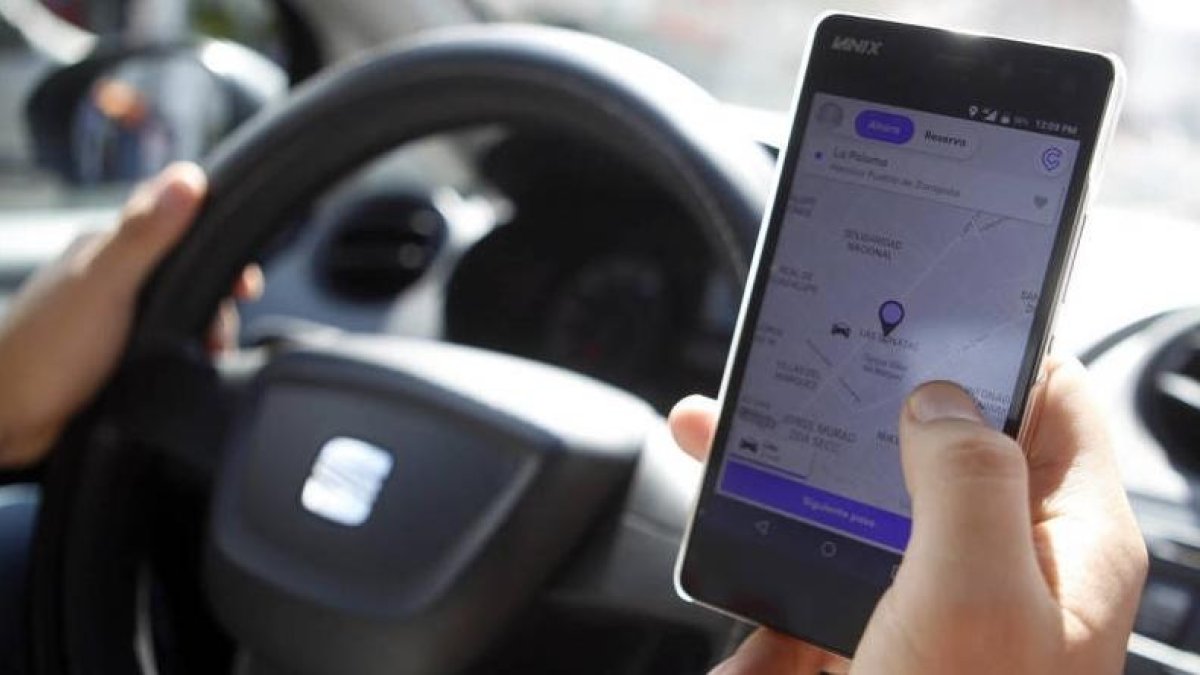 L'ús d'apps  de servei amb conductor, al 70%
