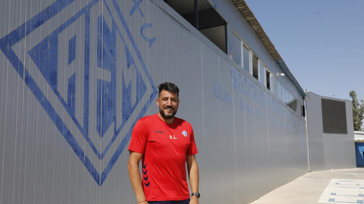 Rubén López, en el Recasens, tras finalizar su primera temporada como entrenador del AEM.
