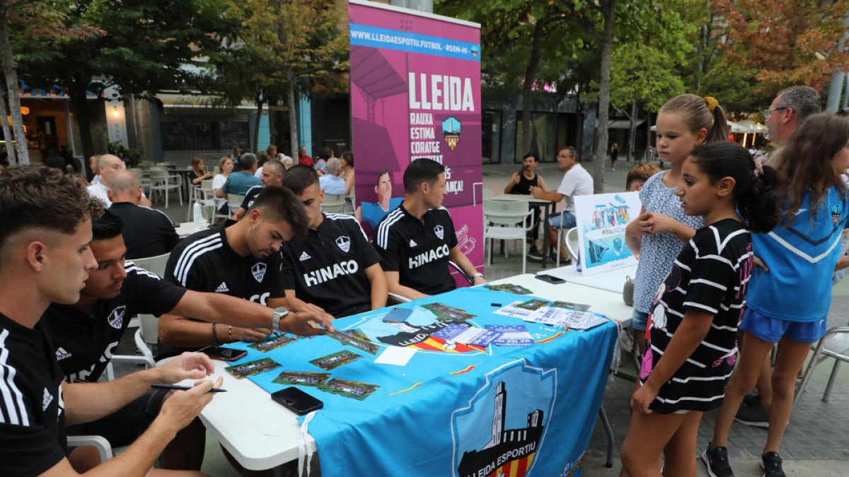 Imagen del punto de venta que instaló el club en Ricardo Viñes.