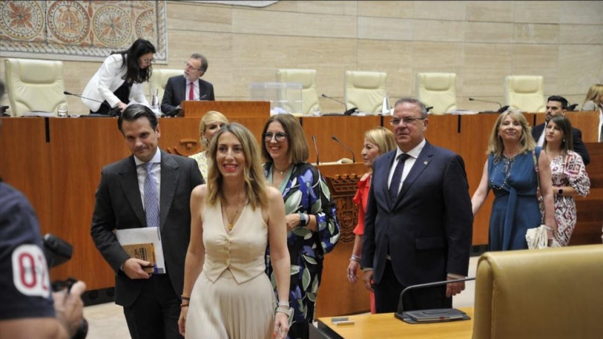 La líder del PP extremeny, María Guardiola, refusa governar amb Vox al “negar la violència masclista”.