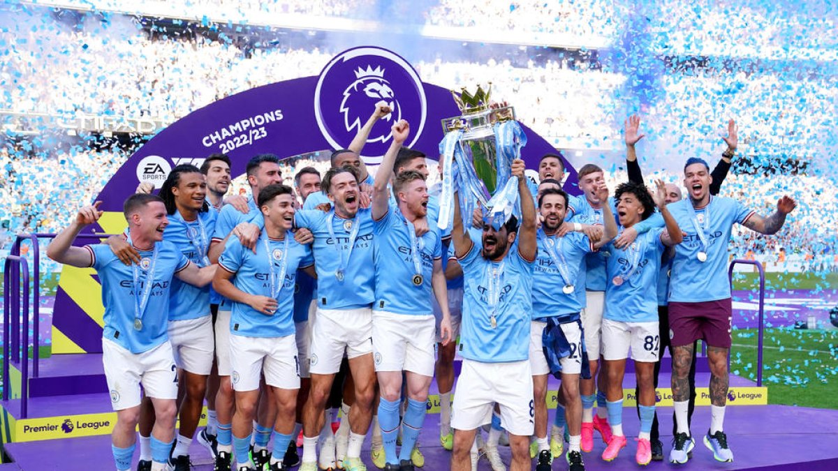 El City celebra la Lliga amb una altra victòria
