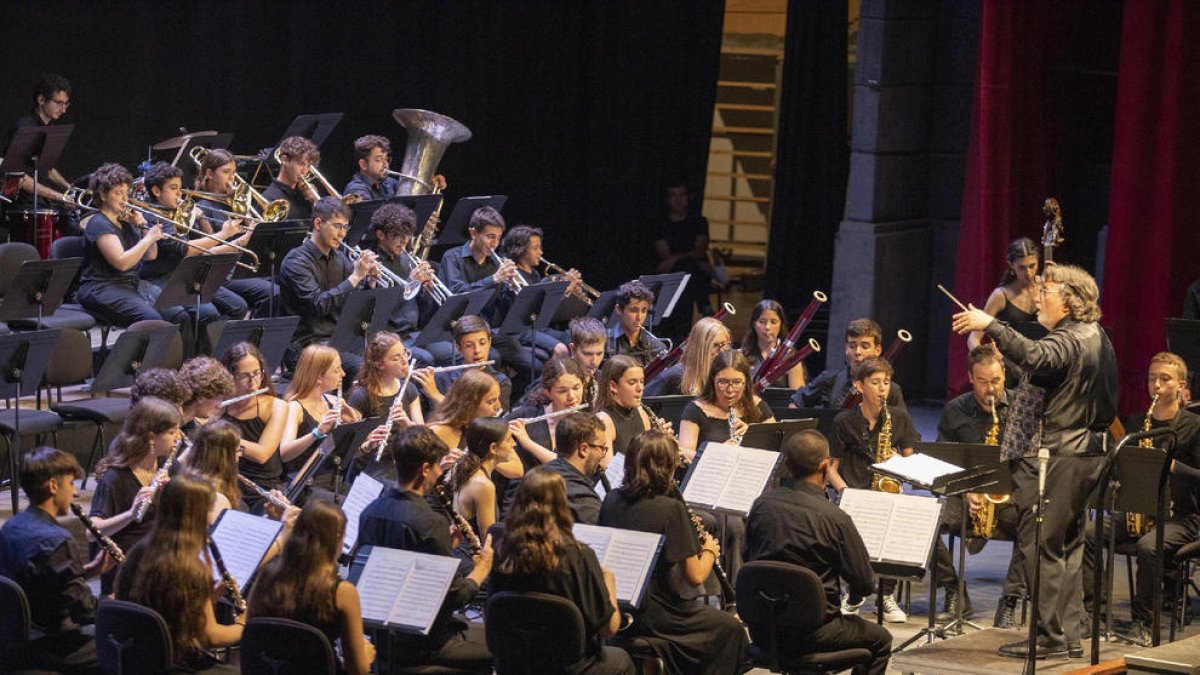 Actuación anoche de la banda formada por los estudiantes durante el Curso Internacional de Música.