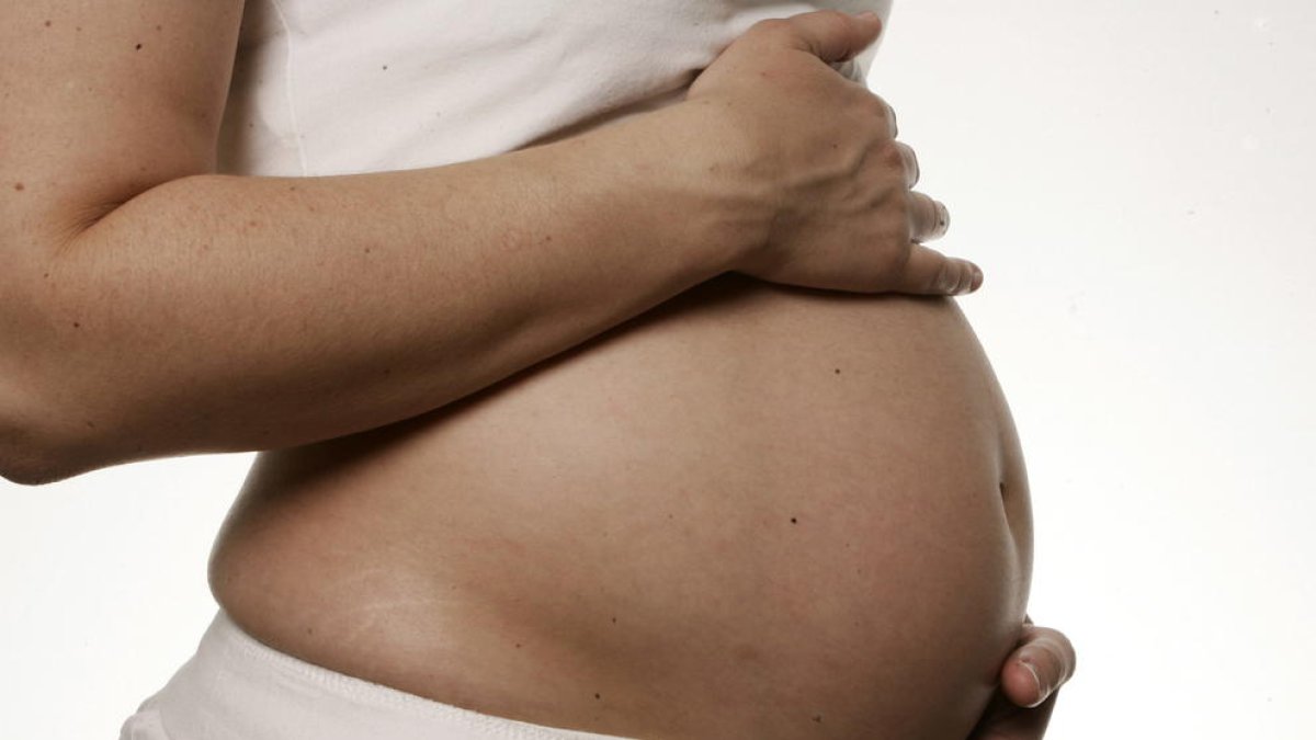 Detectan compuestos químicos de cosméticos en la sangre del cordón umbilical de bebés